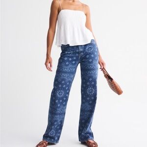 Abercrombie & Fitch High Rise Curve Love 90s Relaxed Bandana Jeans